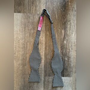 Vineyard Vines Bowtie